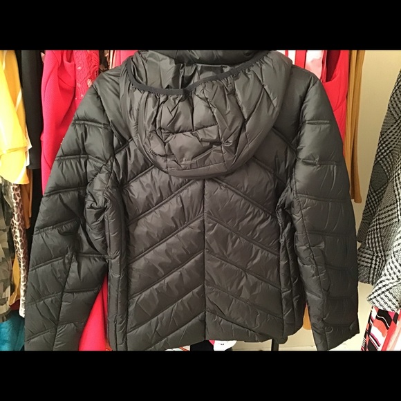 quilted nylon packable puffer jacket
